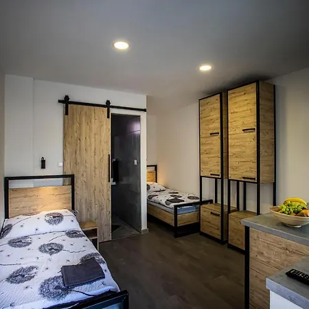 Ubytovacie Zariadenie U Mudajov 3* Kralovany