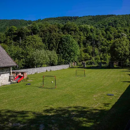 Ubytovacie Zariadenie U Mudajov 3* Kralovany