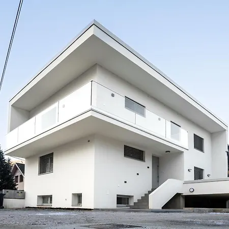 Ubytovacie Zariadenie U Mudajov 게스트하우스 3*